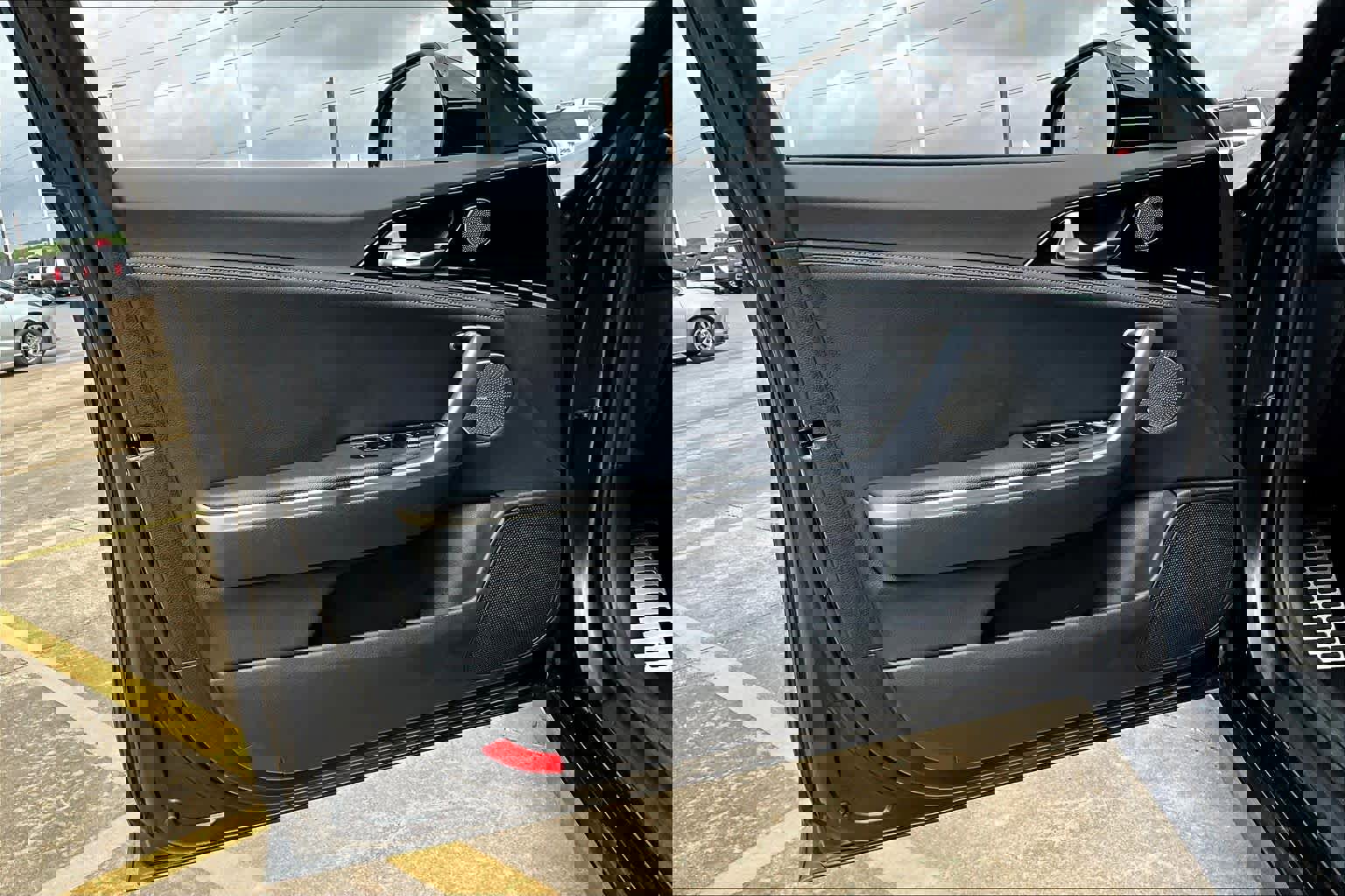 Used 2023 Kia Stinger GT-Line w/ Sun & Sound Package image 22