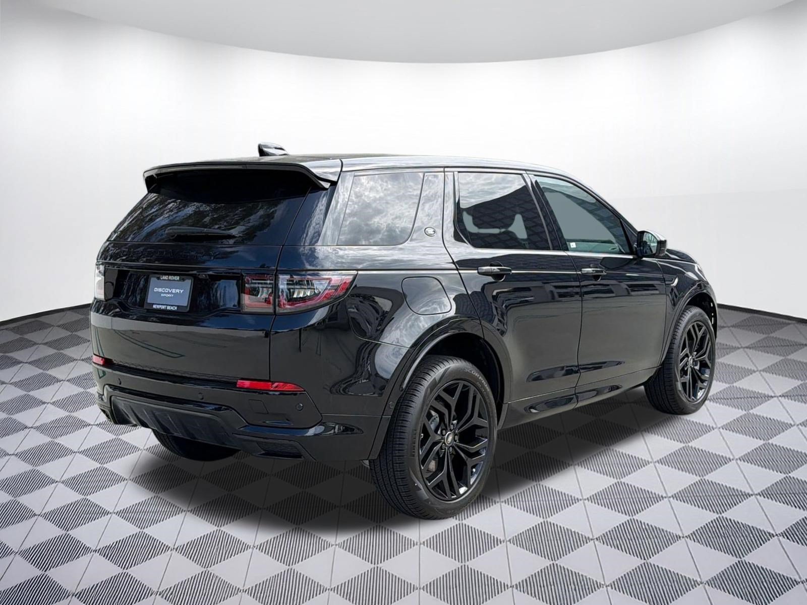 New 2026 Land Rover Discovery Sport Landmark AWD/4WD image 9