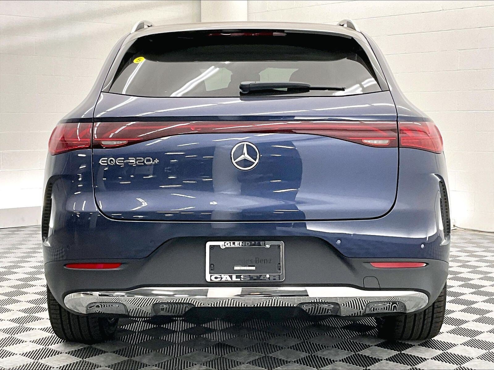 New 2027 Mercedes-Benz EQE 320+ SUV image 3