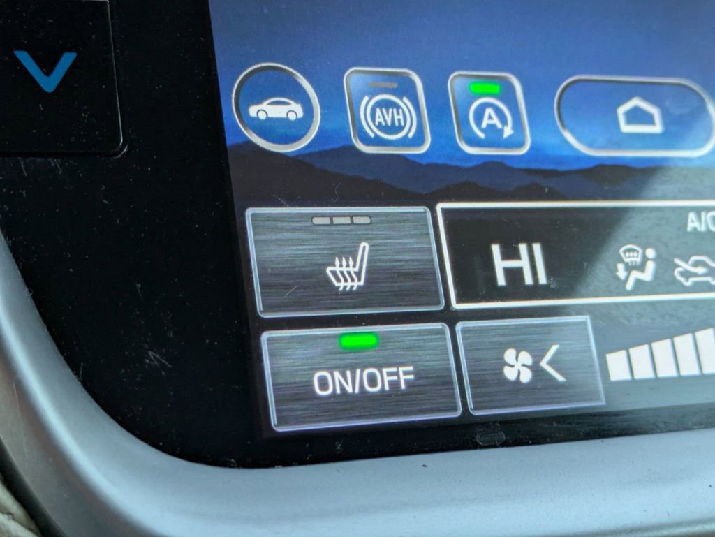 Used 2025 Subaru Outback Premium AWD/4WD image 24