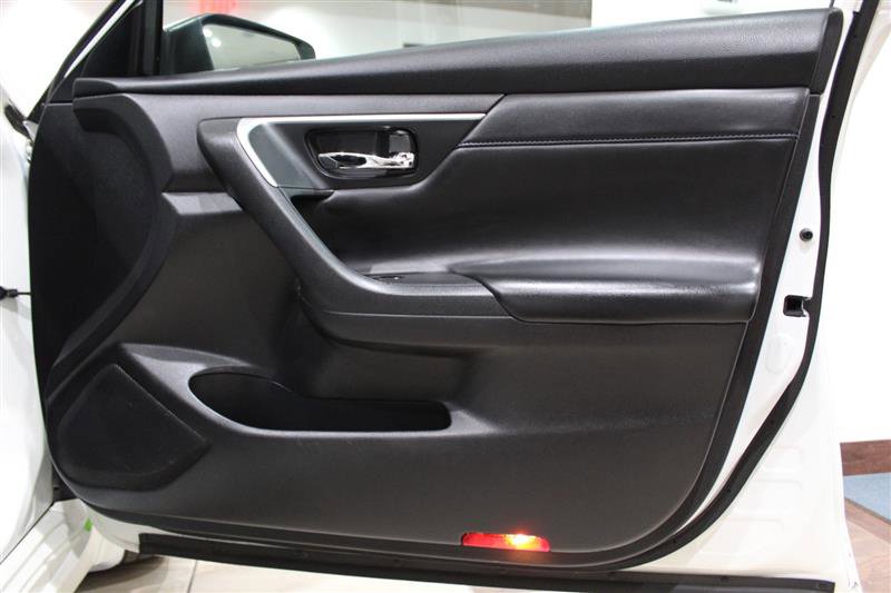 Used 2016 Nissan Altima 2.5 SR image 28