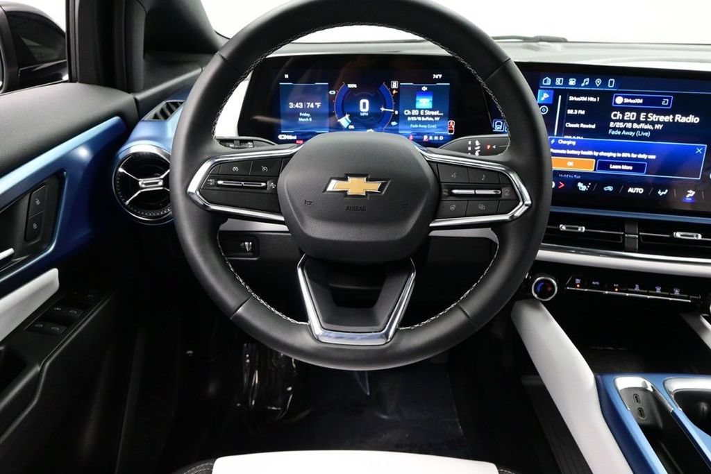 Used 2026 Chevrolet Equinox EV LT FWD image 18
