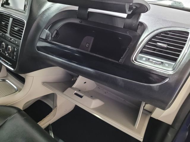 Used 2019 Dodge Grand Caravan SXT w/ Rear Park Assist Package image 51