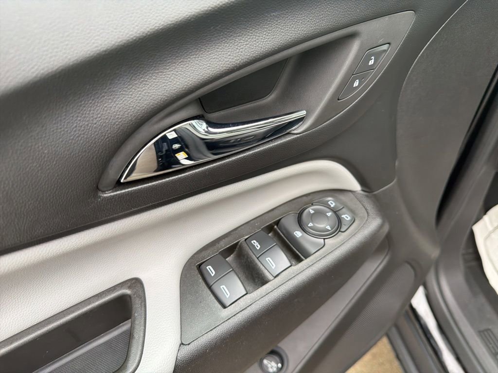 Used 2024 Chevrolet Equinox LT image 16