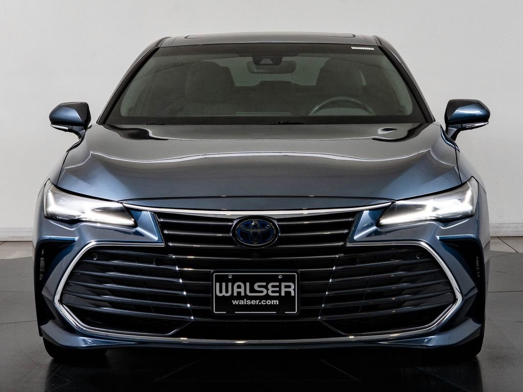 Used 2021 Toyota Avalon Limited w/ Advanced Safety Package FWD image 2