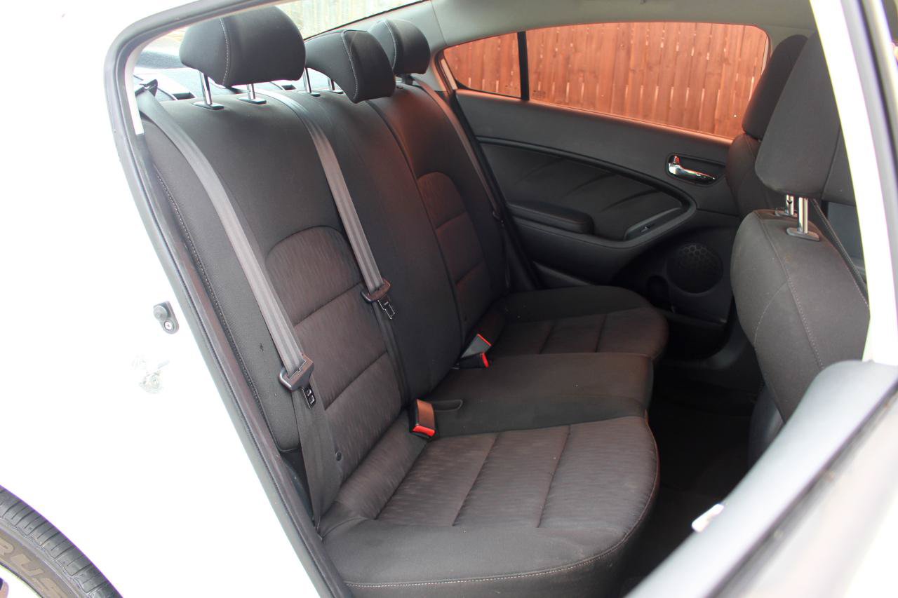 Used 2016 Kia Forte LX FWD image 30