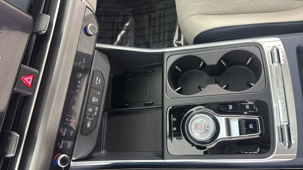 New 2026 Kia Carnival SX w/ SX Dark Edition Package FWD image 31