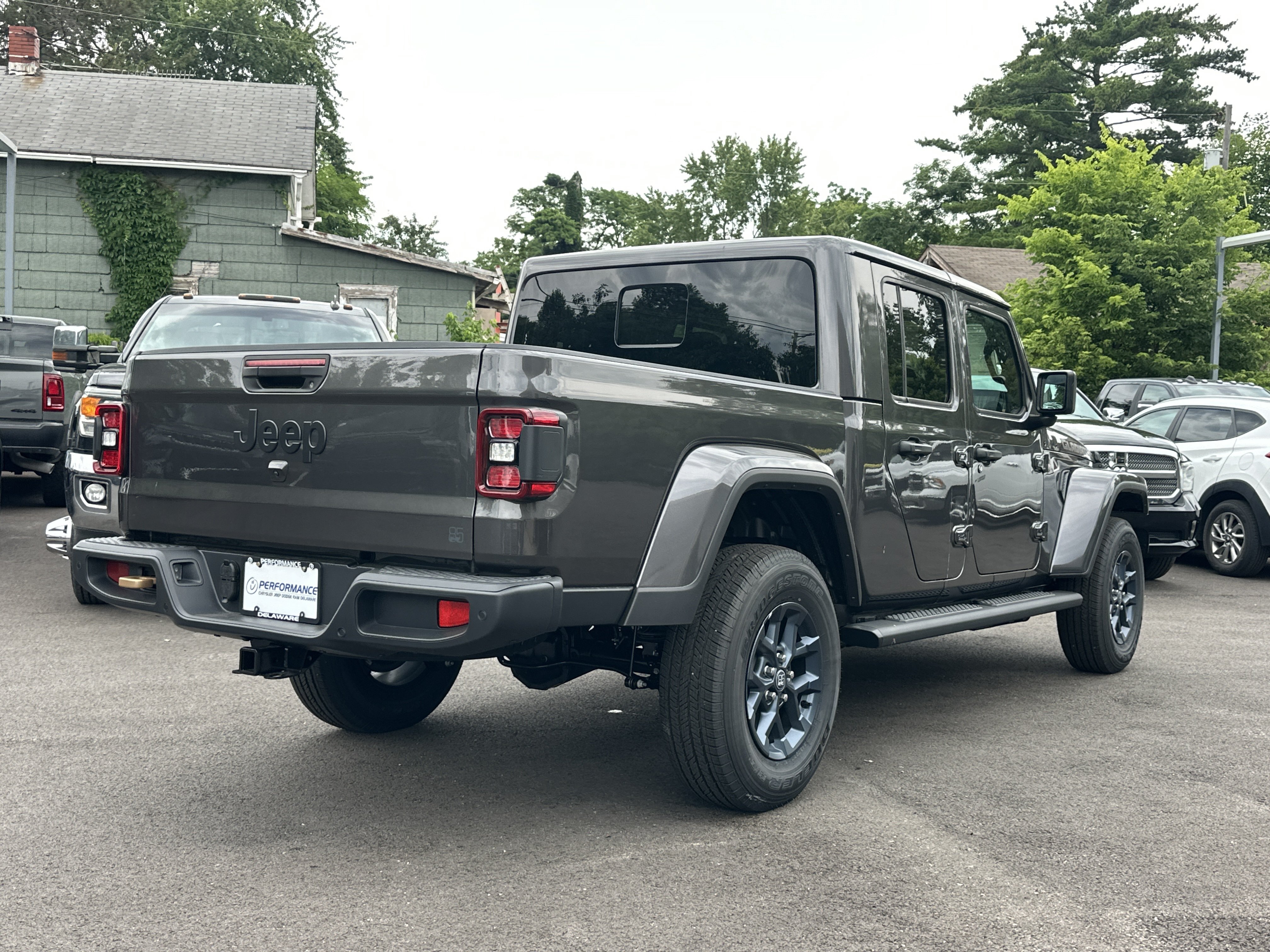 New 2026 Jeep Gladiator Sport AWD/4WD image 18