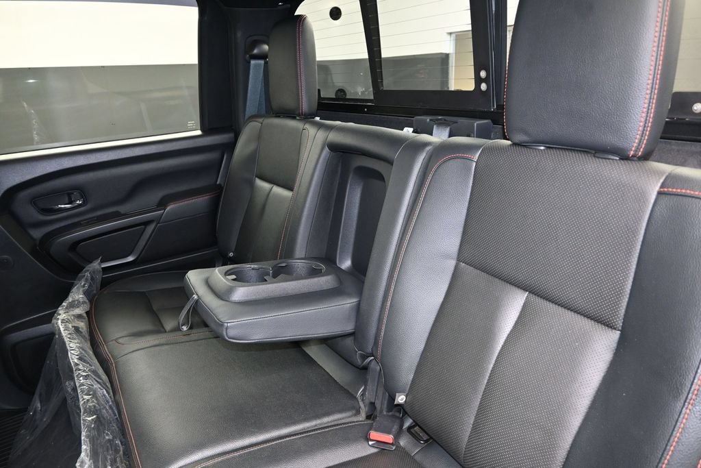 Used 2022 Nissan Titan PRO-4X w/ Pro-4x Convenience Package AWD/4WD image 19
