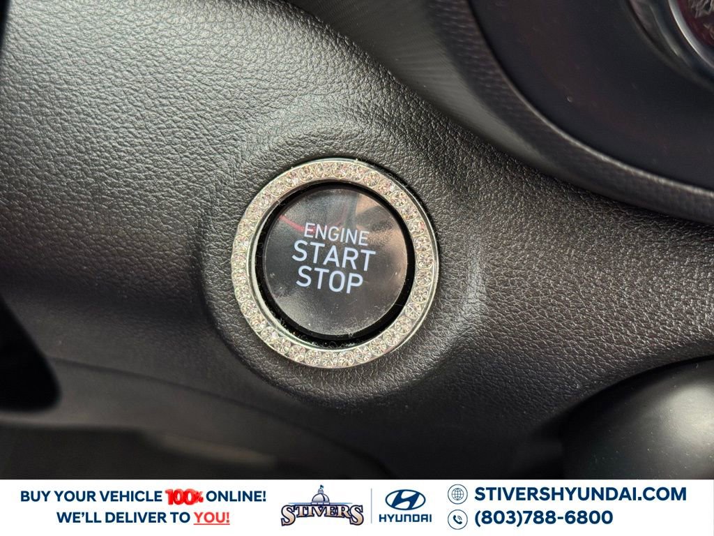 Certified 2024 Hyundai Venue SEL image 33