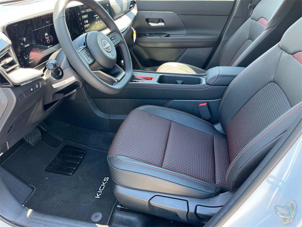 New 2025 Nissan Kicks SR image 23