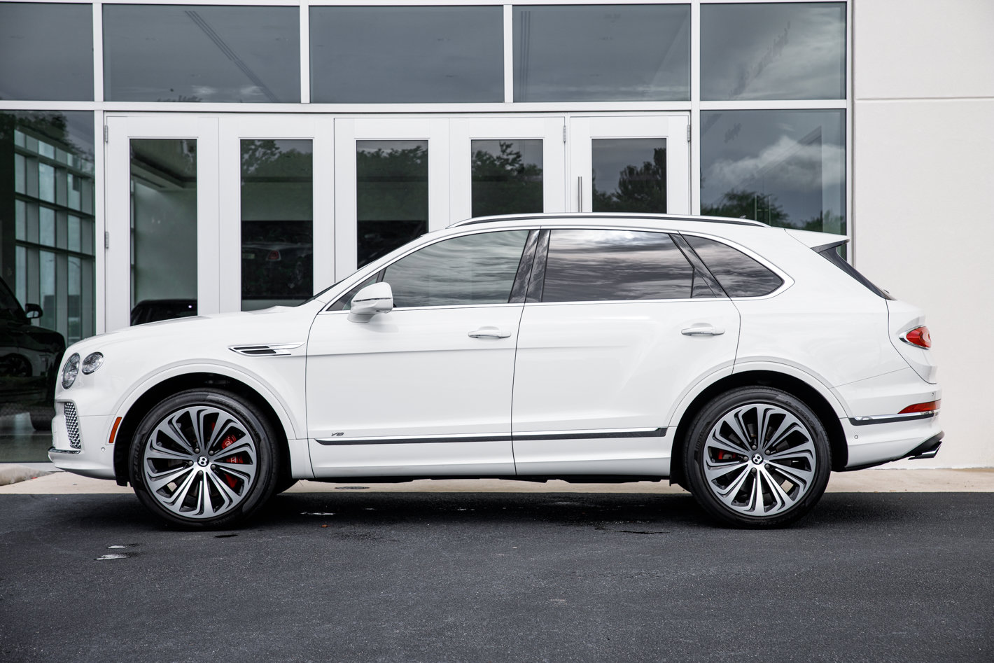 Used 2021 Bentley Bentayga AWD/4WD image 5