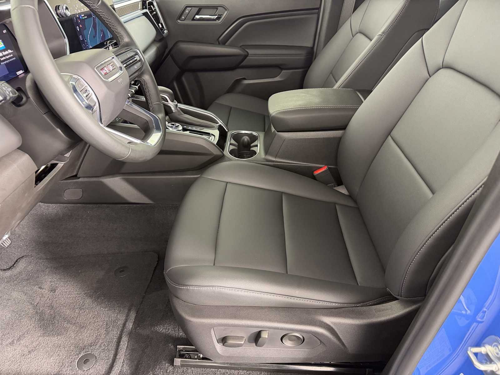 Certified 2025 GMC Canyon Elevation w/ Convenience Package AWD/4WD image 7