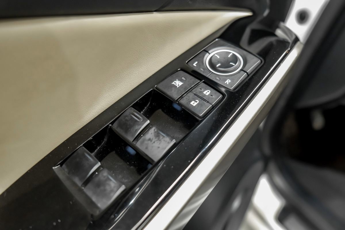 Used 2016 Lexus IS 200t RWD image 33