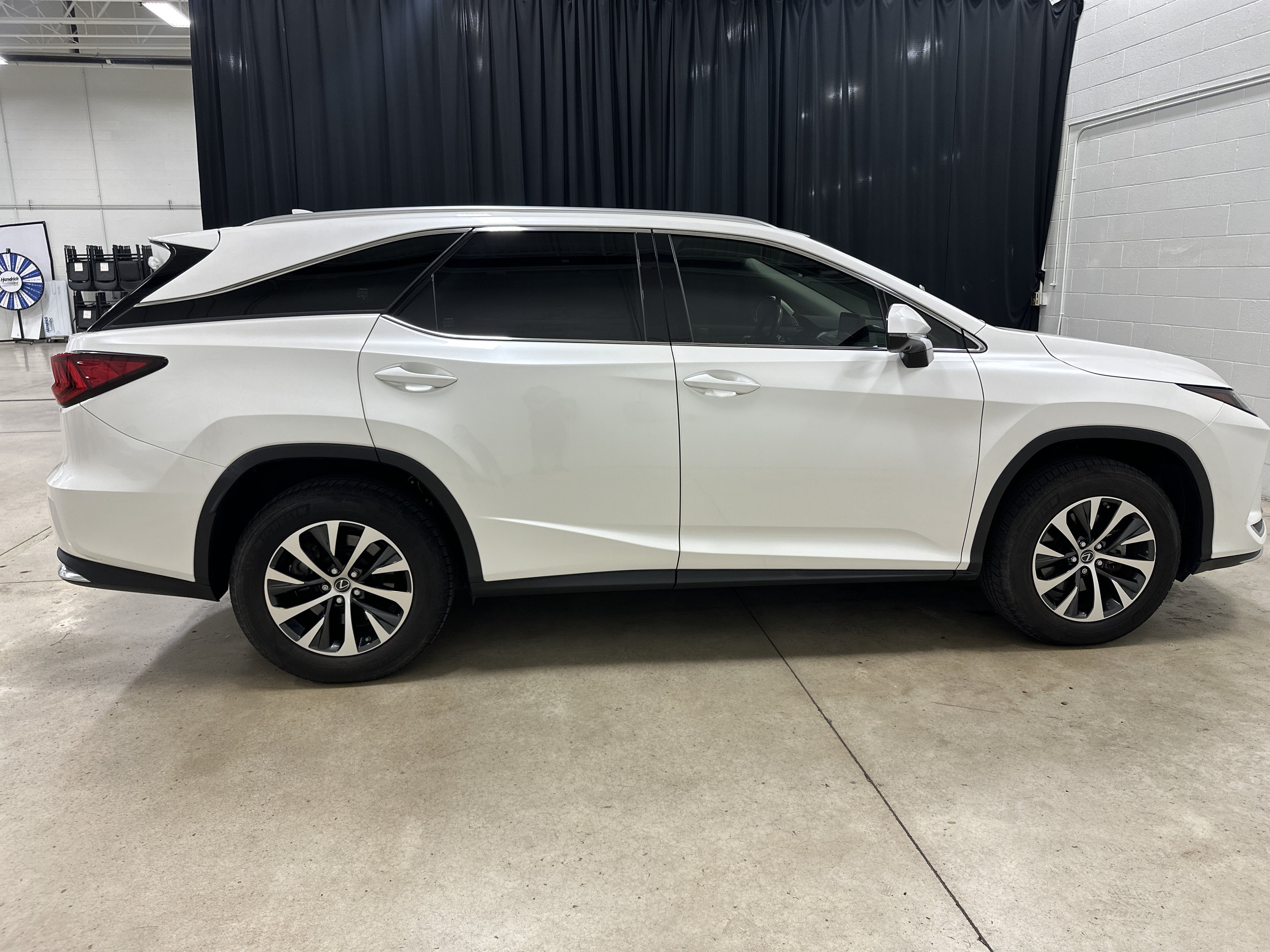 Used 2021 Lexus RX 350L Premium w/ Premium Package AWD/4WD image 11