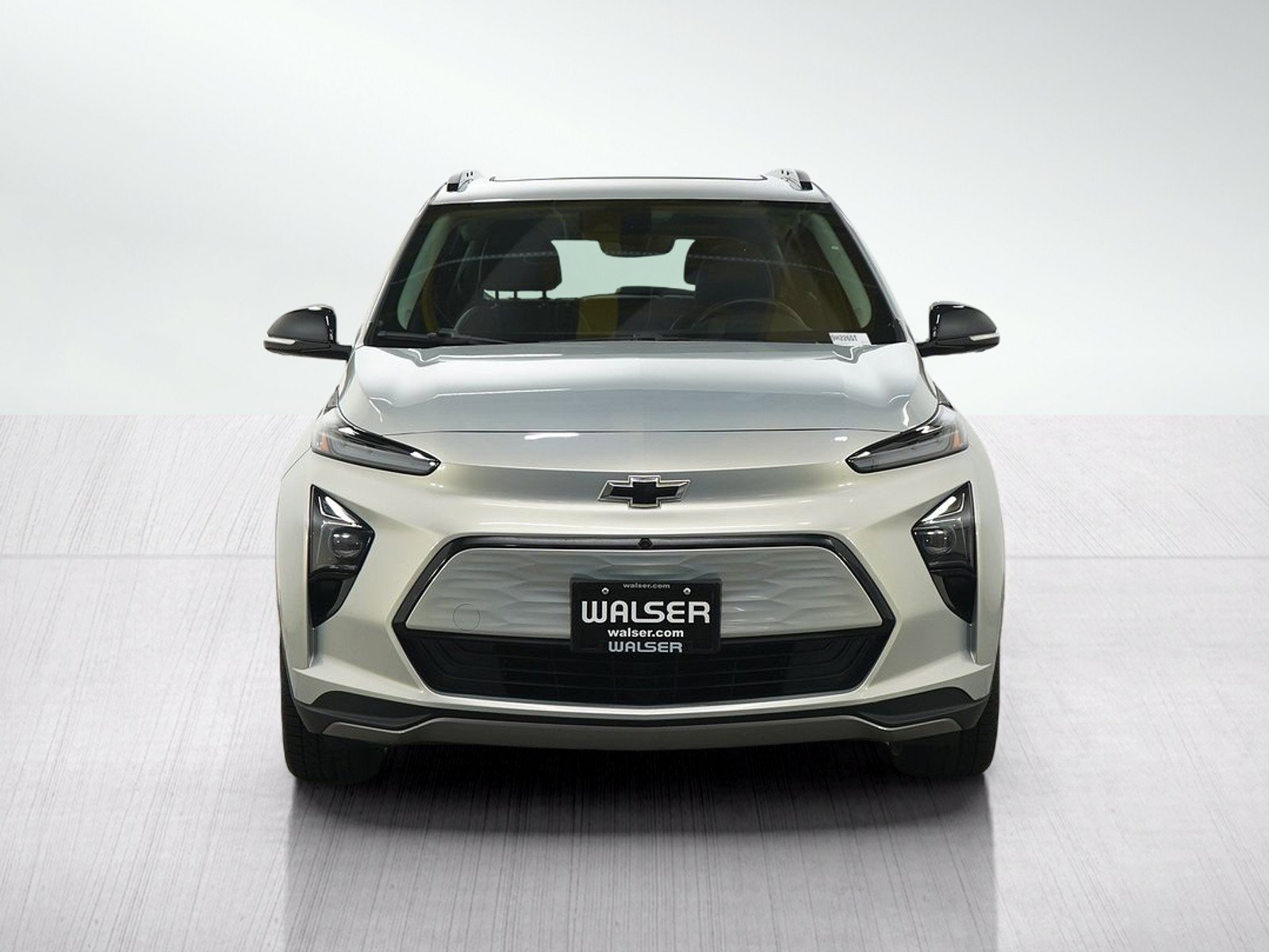 Used 2022 Chevrolet Bolt EUV Premier w/ Sun & Sound Package FWD image 8
