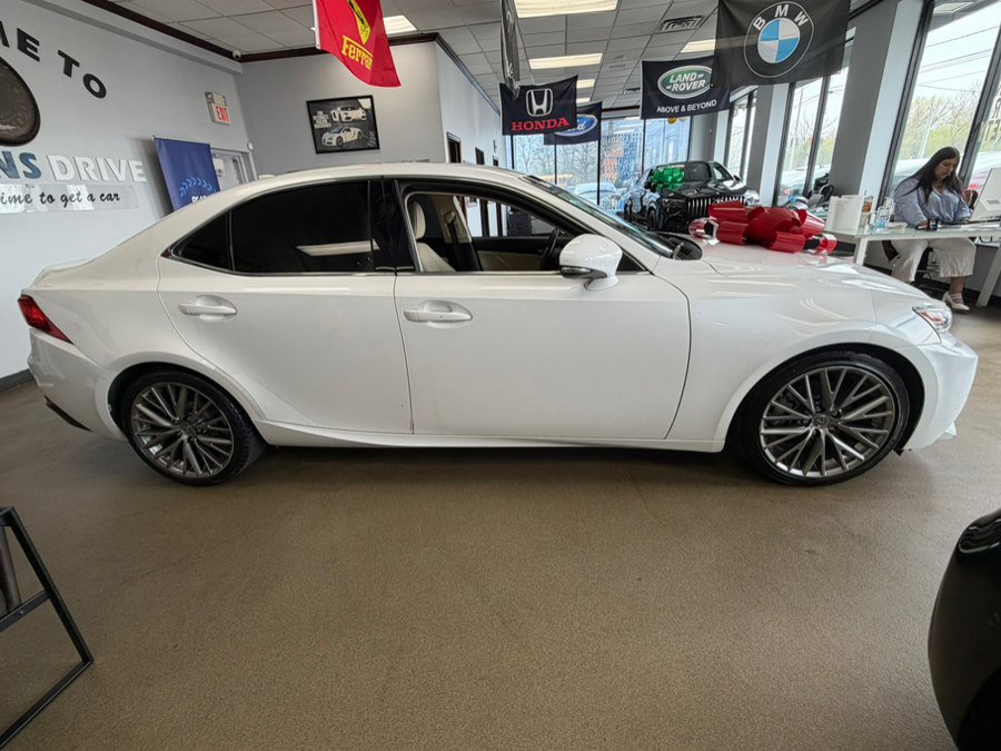 Used 2014 Lexus IS 250 w/ Premium Package RWD image 11