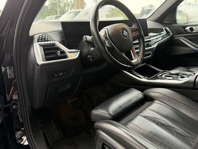 Used 2025 BMW X5 xDrive50e AWD/4WD image 13