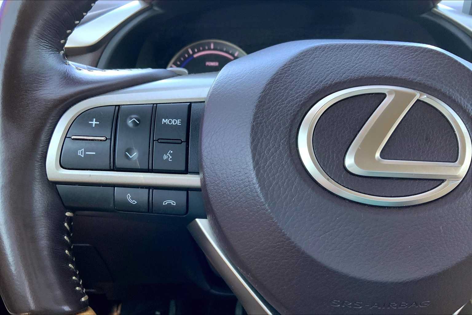 Used 2020 Lexus RX 450hL AWD w/ Premium Package image 23