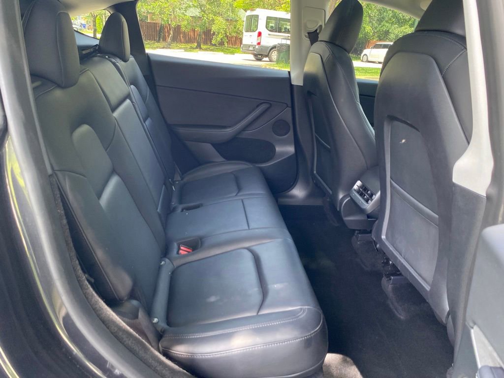 Used 2024 Tesla Model Y Performance AWD/4WD image 17