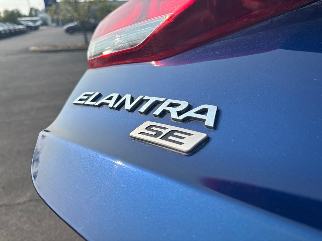 Used 2017 Hyundai Elantra SE FWD image 15