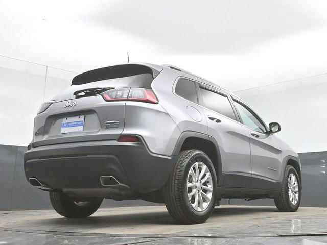 Used 2019 Jeep Cherokee Latitude w/ Cold Weather Group AWD/4WD image 45