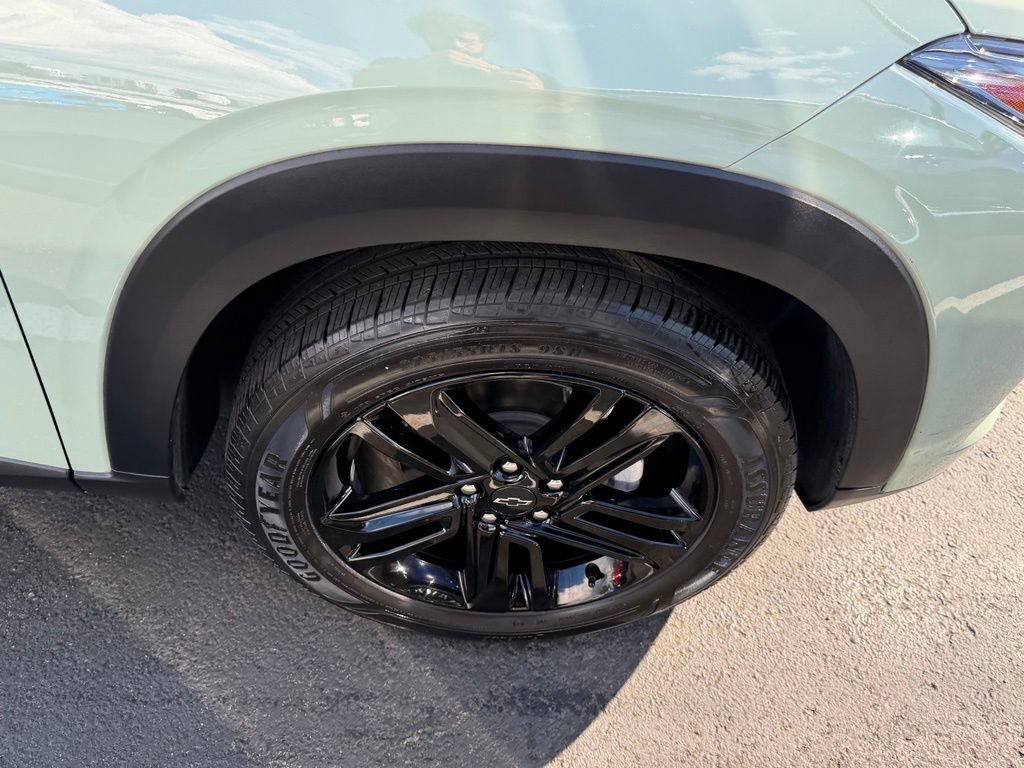 Used 2024 Chevrolet Trax ACTIV w/ Sunroof Package FWD image 6
