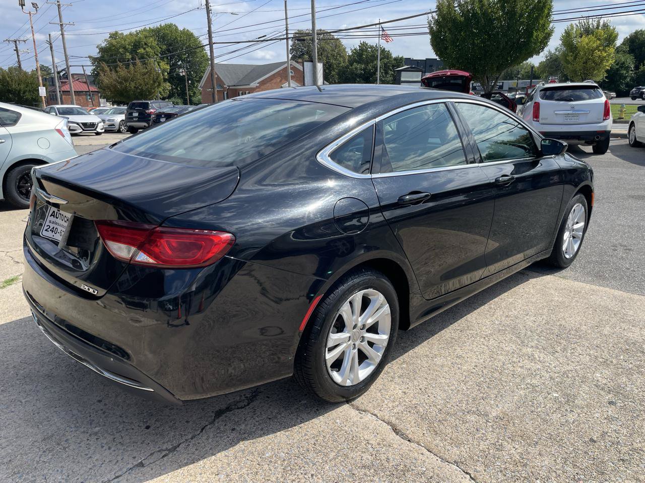 Used 2015 Chrysler 200 Limited FWD image 17