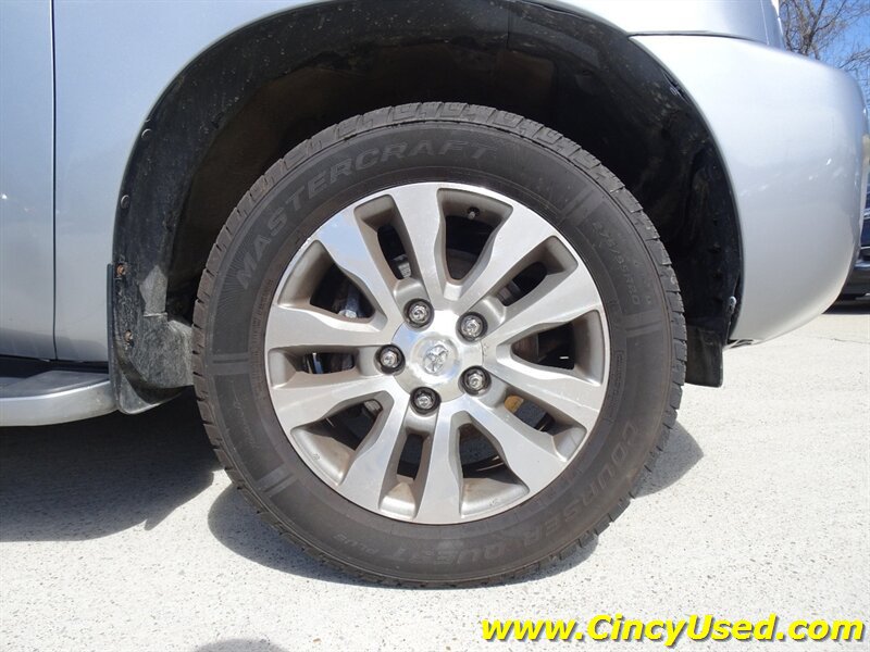 Used 2015 Toyota Sequoia Limited AWD/4WD image 40