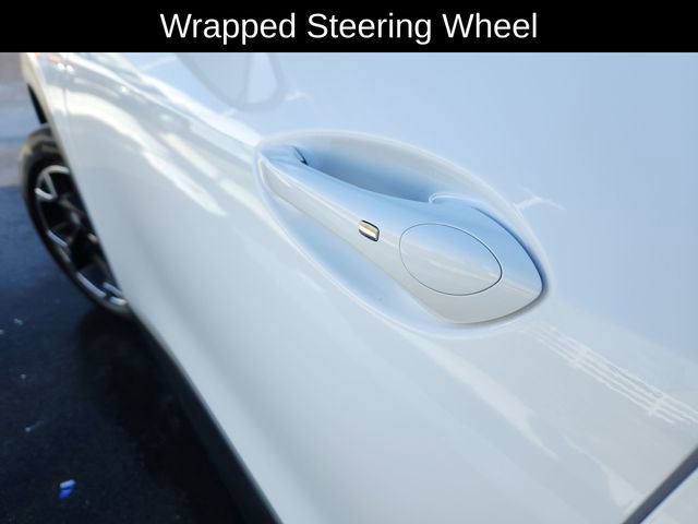 Used 2025 Chevrolet Trax LT w/ LT Convenience Package image 19