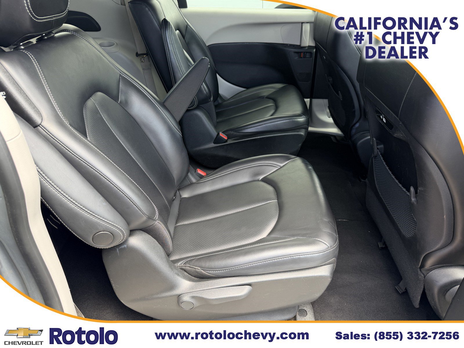 Used 2023 Chrysler Pacifica Touring-L FWD image 10