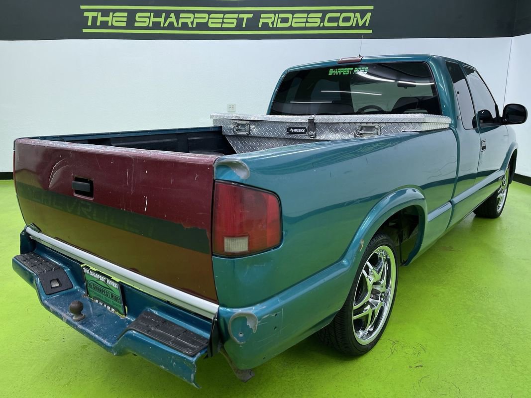 Used 1996 Chevrolet S10 Pickup LS image 10