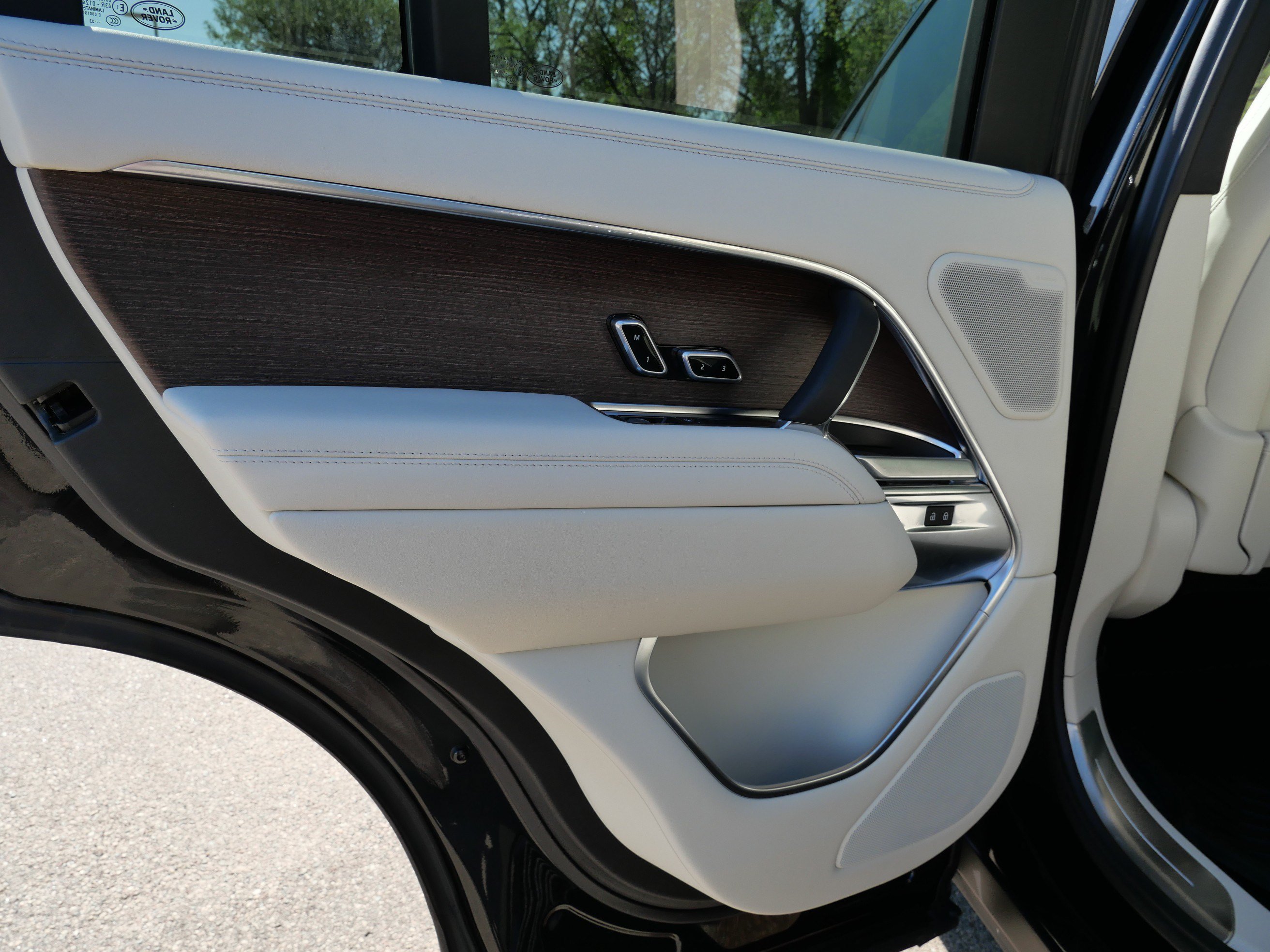 Certified 2023 Land Rover Range Rover Autobiography AWD/4WD image 16
