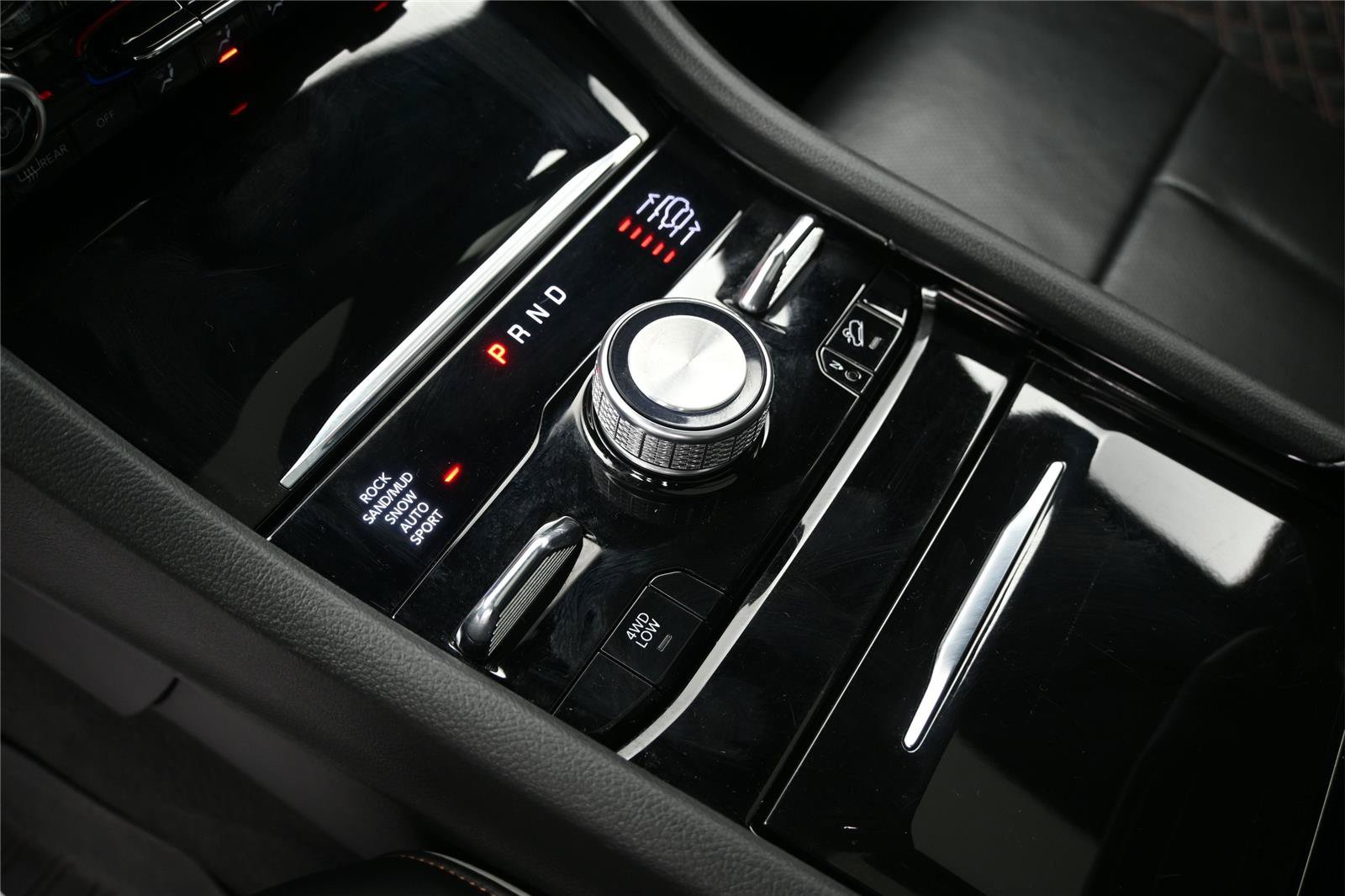 Used 2022 Jeep Grand Cherokee Summit AWD/4WD image 5