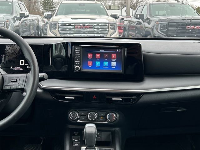 Used 2025 Nissan Kicks S image 16
