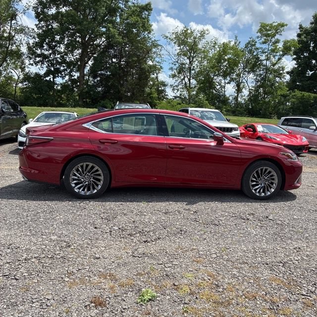 Used 2024 Lexus ES 350 w/ Technology Package FWD image 9