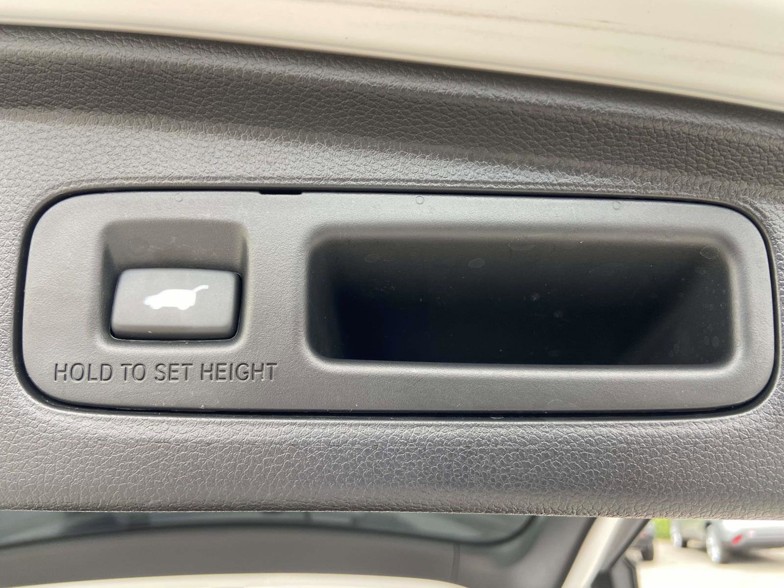 Used 2024 Honda CR-V EX-L image 10