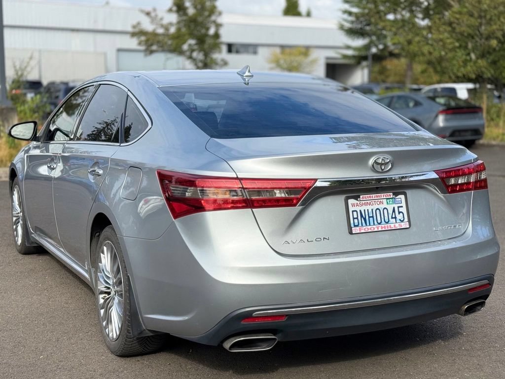 Used 2017 Toyota Avalon Limited w/ All Weather Liner Package FWD image 3