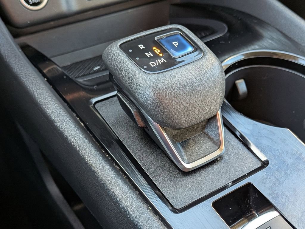 Used 2021 Nissan Rogue SV image 15