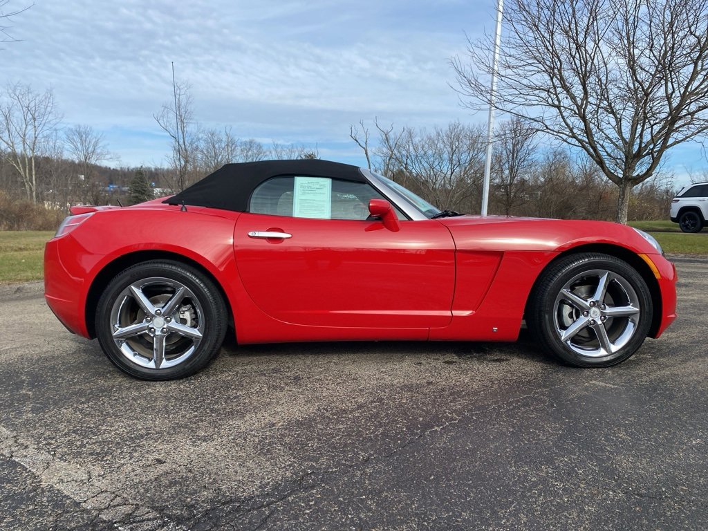 Used 2007 Saturn Sky w/ Premium Trim Pkg video 2
