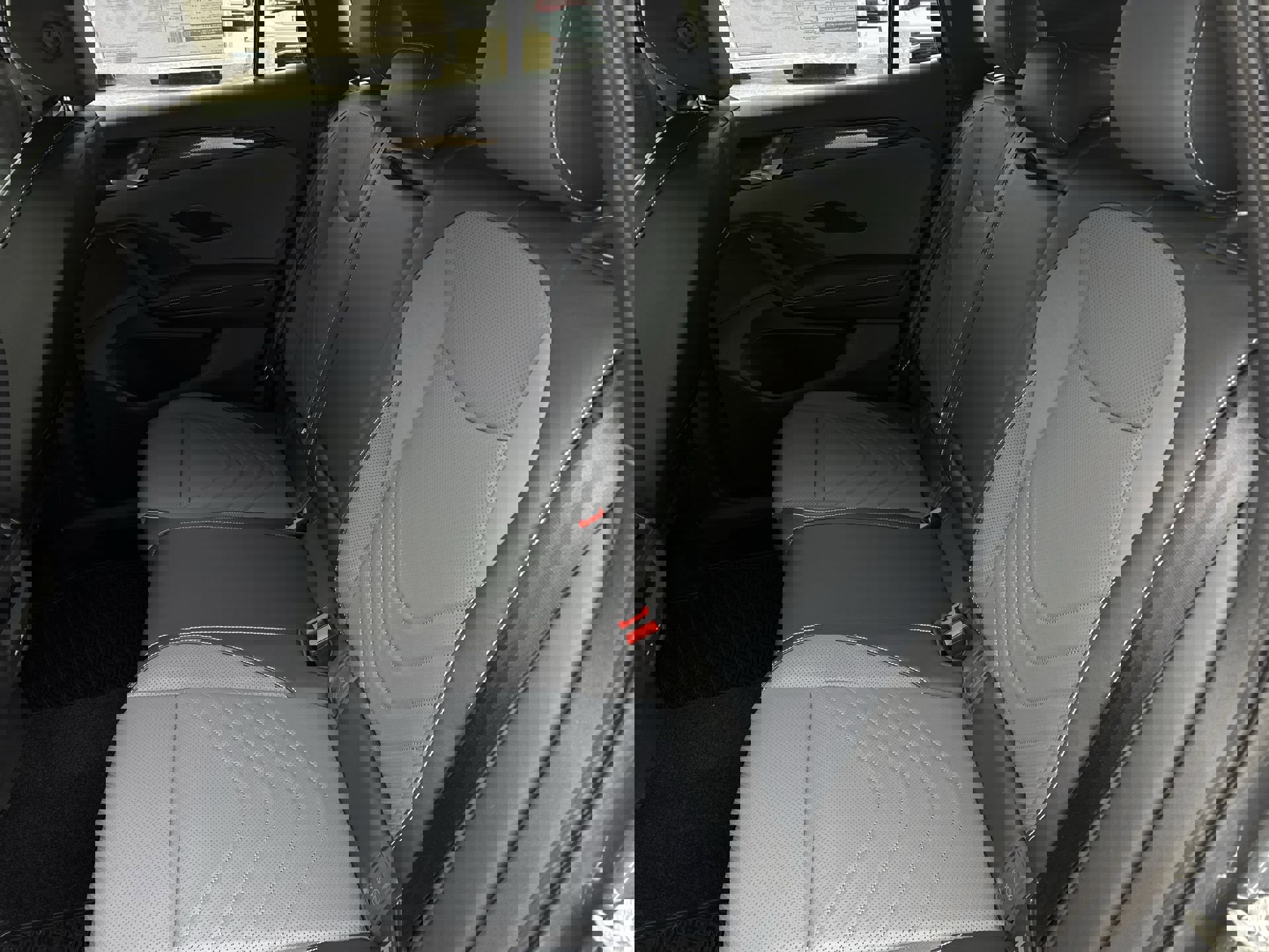 New 2026 Volkswagen Tiguan SE R-Line image 25