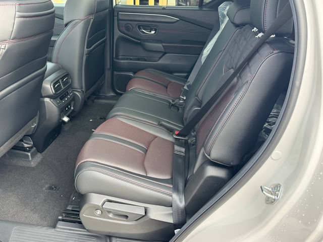 New 2026 Honda Pilot Black Edition image 16