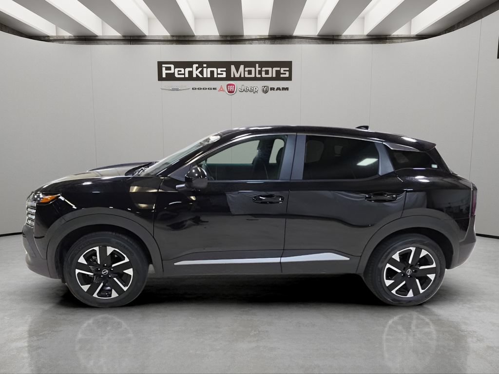 Used 2025 Nissan Kicks SV AWD/4WD image 9