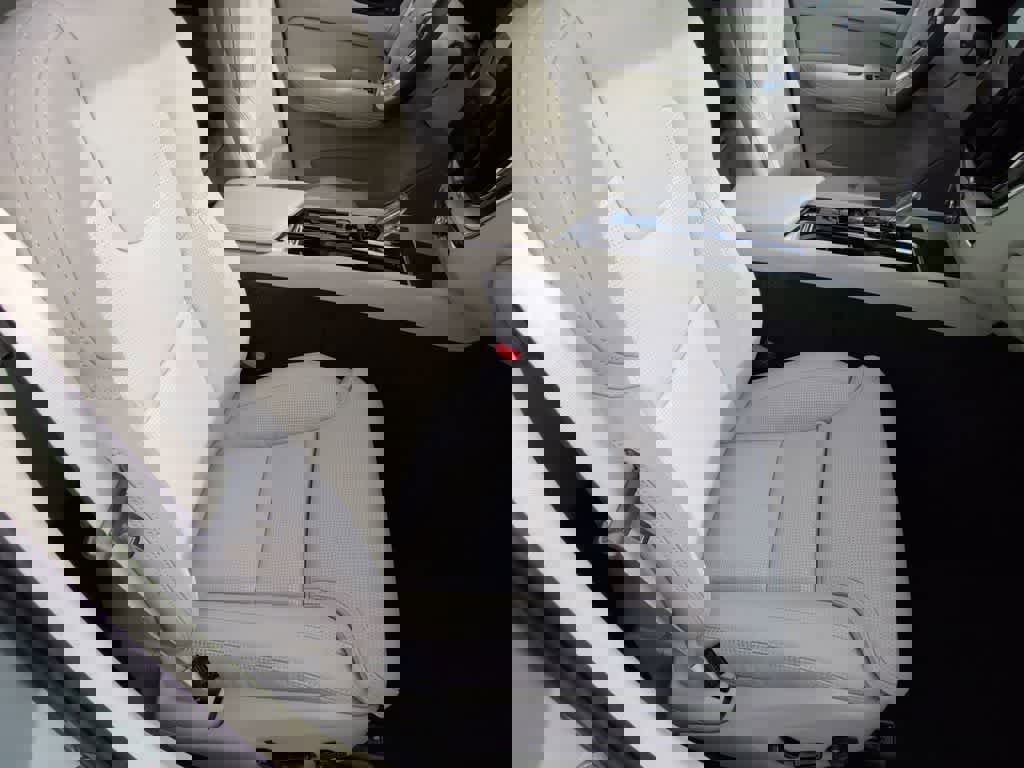 New 2026 Volvo XC60 B5 Ultra w/ Protection Package Premier image 21