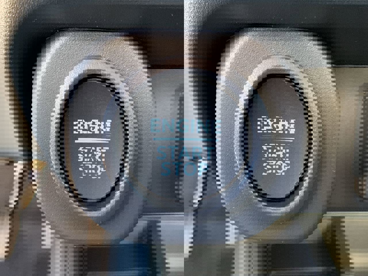 New 2025 Ford Maverick Lariat w/ 4K Tow Package image 17