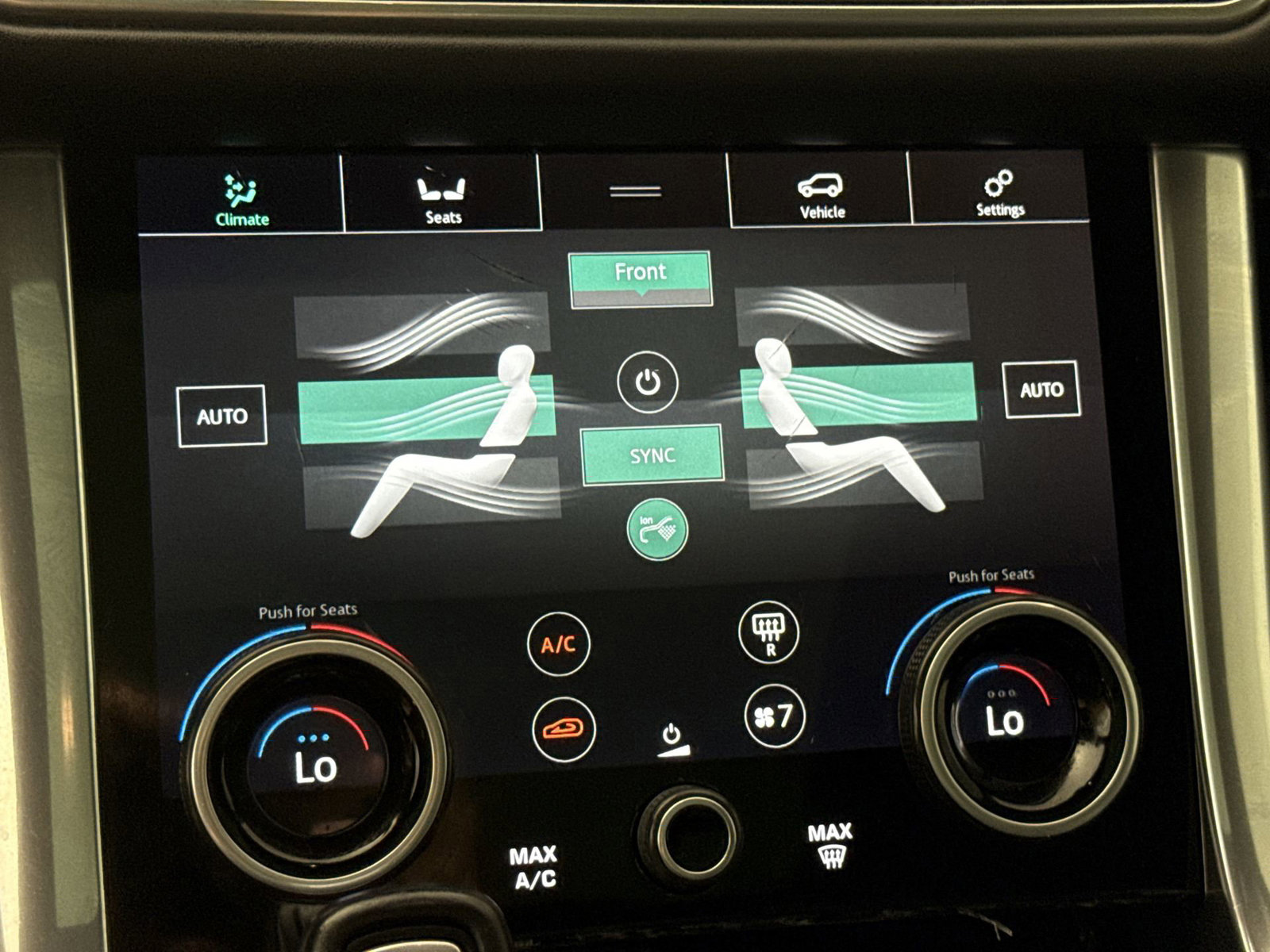 Used 2020 Land Rover Range Rover Sport HSE Dynamic image 17