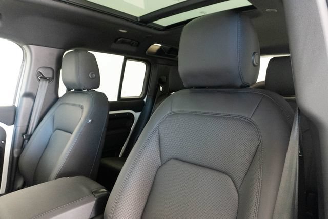 Used 2025 Land Rover Defender 110 S AWD/4WD image 8