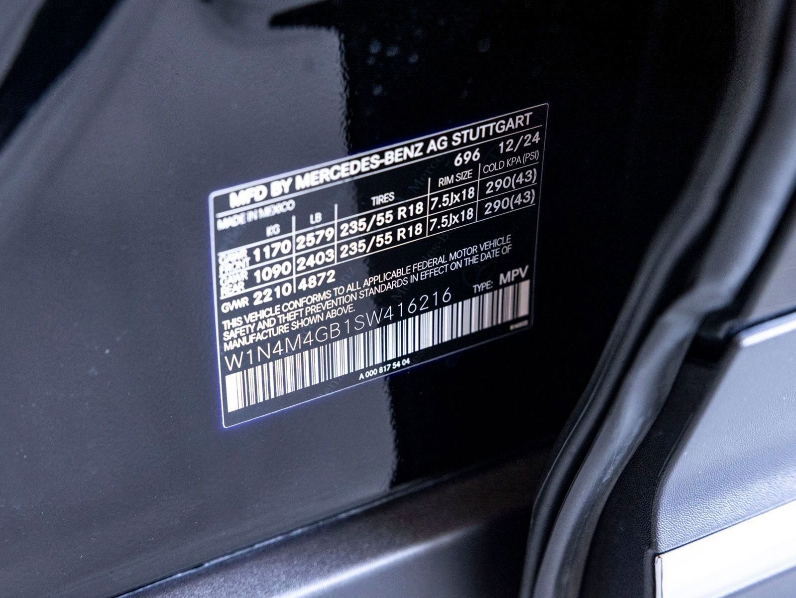 Used 2025 Mercedes-Benz GLB 250 image 32