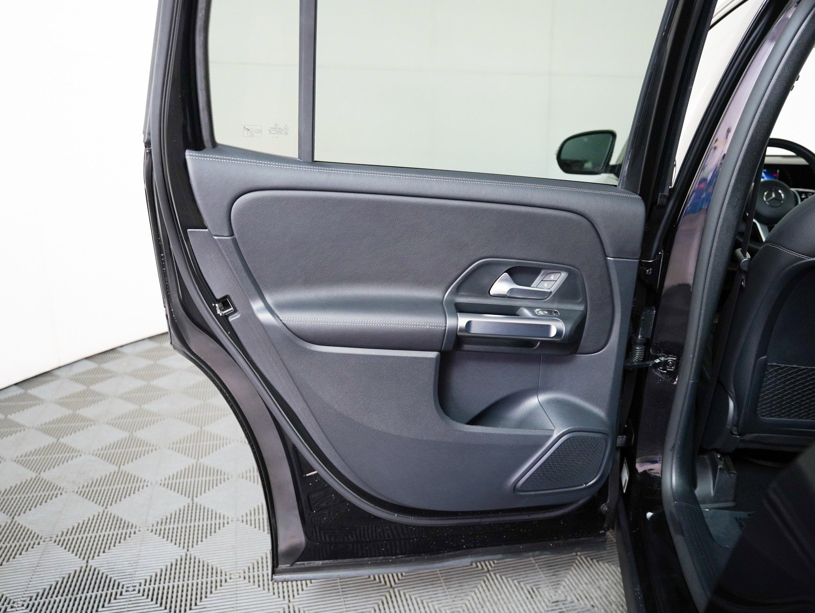 Certified 2022 Mercedes-Benz GLB 250 4MATIC w/ AMG Line image 25