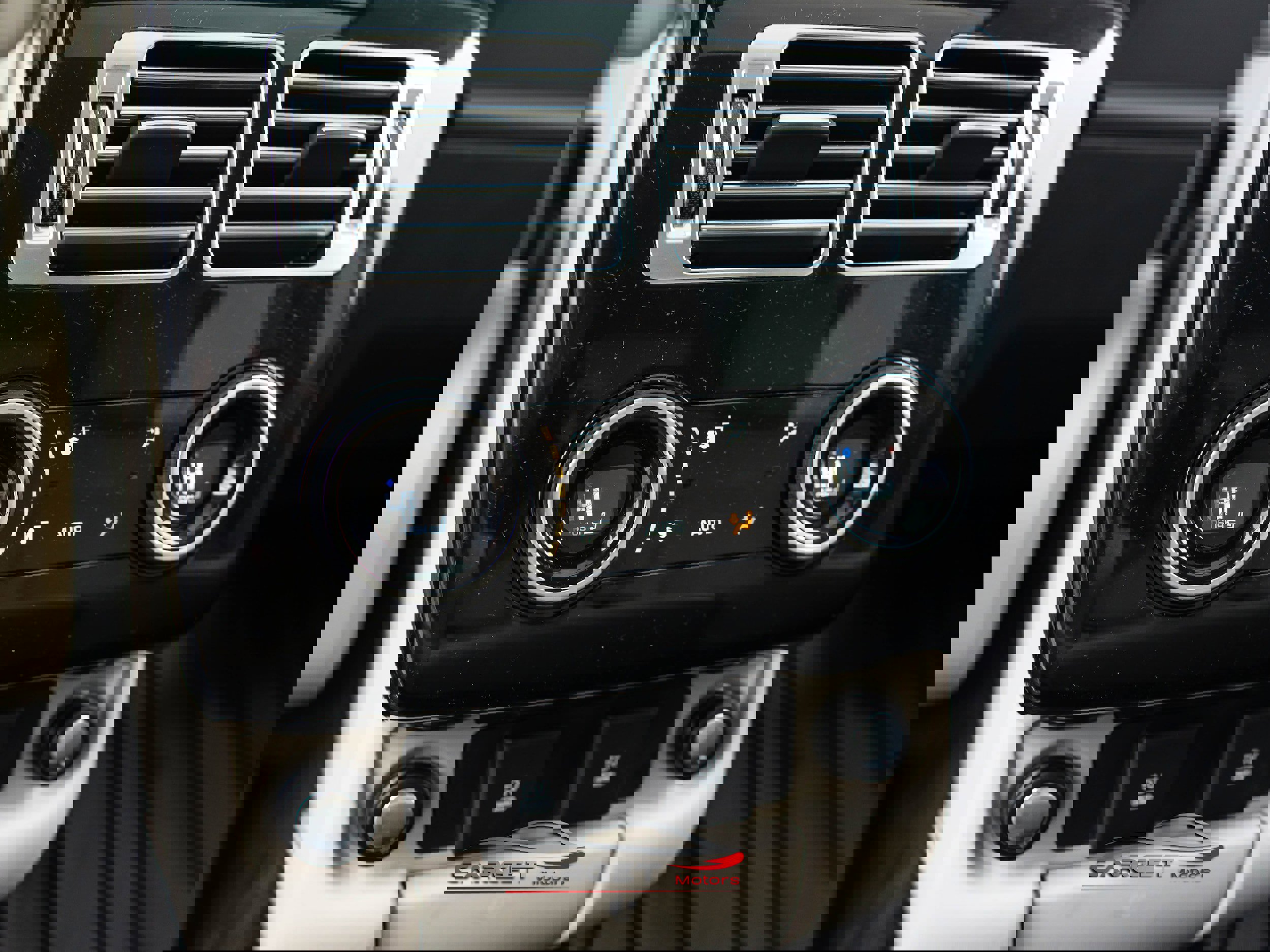 Used 2020 Land Rover Range Rover Long Wheelbase HSE image 23